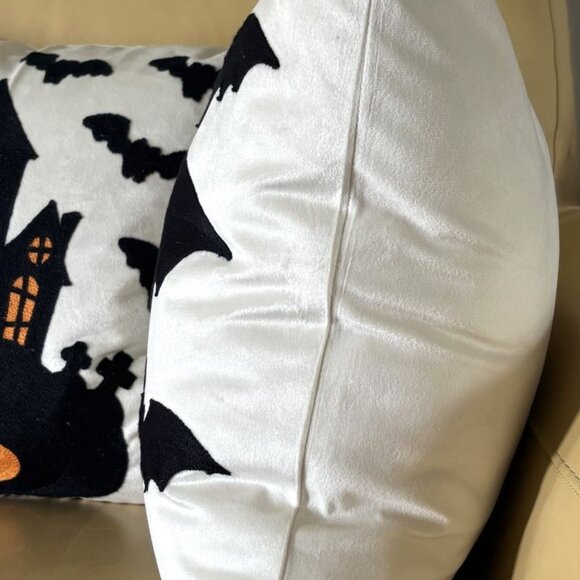 18x18 Spooky Embroidered Flying Black Bats Red Eyes Pillow Cover Halloween Decor - Picture 3 of 3